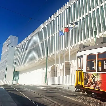 Almirante Apartment + Garden Lisbon