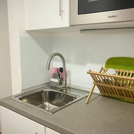 Almirante Apartment + Garden 아파트 *